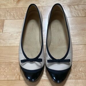 Stuart Weitzman black cap toe and nude ballet flats size 7